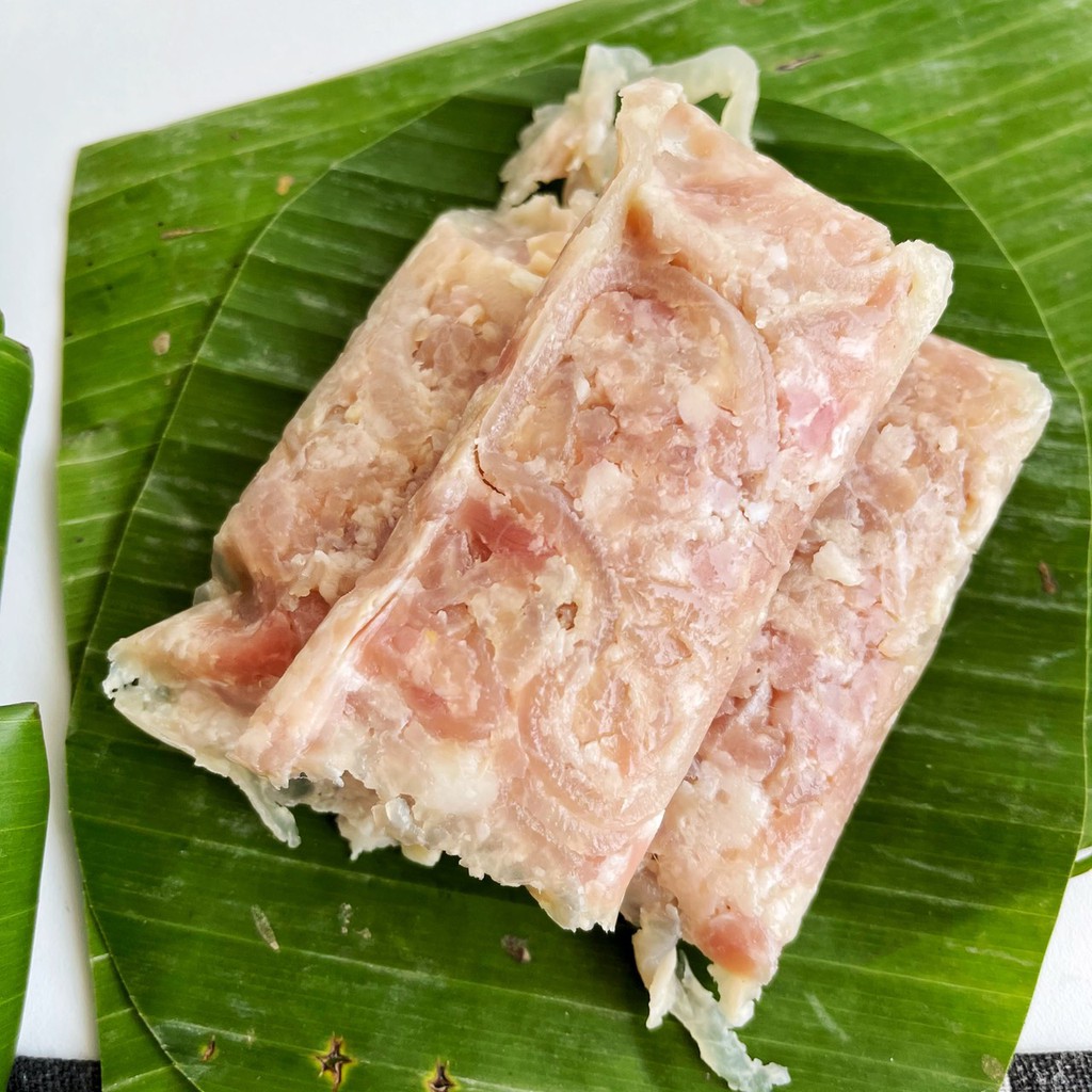 แหนมหมู-ห่อใบตอง-3ห่อ50บาท-หมูเน้นๆไม่เน้นใบตอง-ผลิตสดใหม่วันต่อวัน
