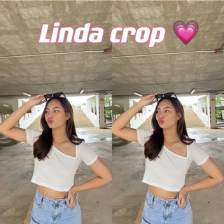 Linda crop เสื้อครอป เว้ามุมด้านหน้า สีเยอะ ผ้าร่อง