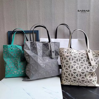 baobao สามสีเป็นตัวเลือกในช่วงฤดูร้อนชุดขัดเย็นกลวง6x6ตาราง  Issey Miyake กระเป๋า baobao แฟaชั่น