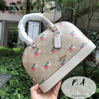 F.A (ของแท้ 100%)  COACH 91514 กระเป๋าถือผู้หญิง / สะพายข้าง / กระเป๋าเปลือกหอยลายสตรอเบอร์รี่ / เล็กสไตล์น่ารักสดใหม่