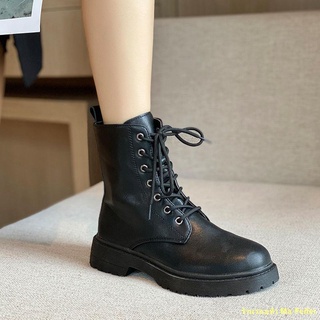 ภาพหน้าปกสินค้า💥Hot sale！รองเท้าบูท Martin รองเท้าบูทสั้นสไตล์เกาหลีสำหรับผู้หญิงแฟชั่นใหม่ บู๊ทส์สั้นtrend ซึ่งคุณอาจชอบสินค้านี้