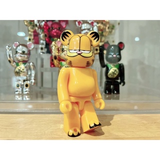 (ของแท้) Be@rbrick Series 36 Cute: Garfield (Bearbrick)