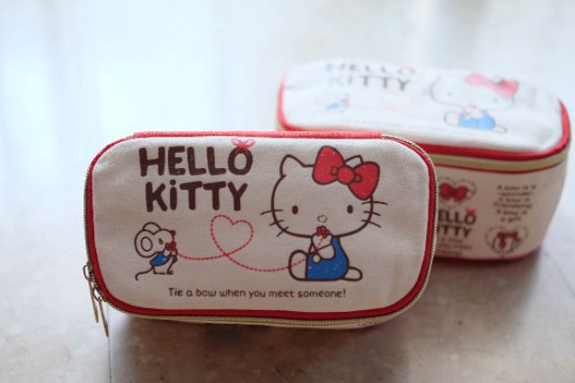 สินค้ามาใหม่จ้า-กระเป๋าใส่เครื่องสำอางค์-เครื่องเขียน-hello-kitty