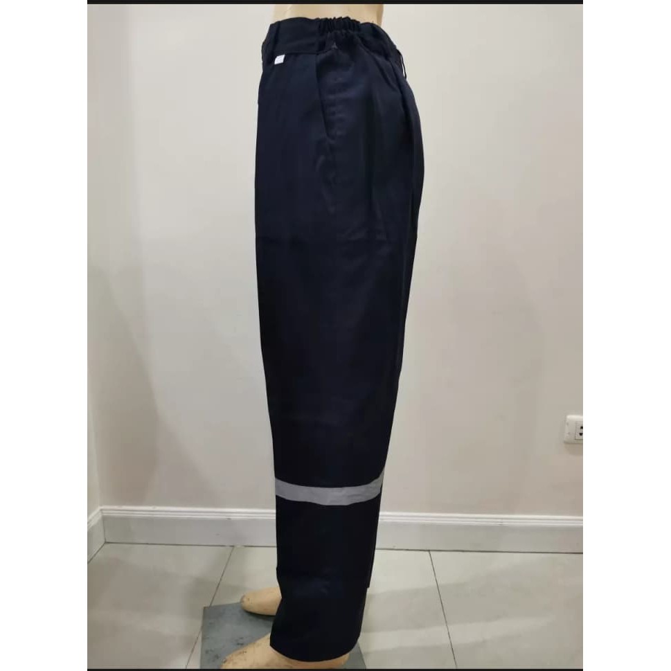 รูปภาพของกางเกงทำงานผ้าโพลีเอสเตอร์ฝ้าย ((2กระเป๋า)) สวมใส่สบายไม่เปื้อนง่ายสองแถบสะท้อนแสงที่ขาลองเช็คราคา
