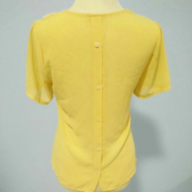 เสื้อ-สีเหลืองอ่อน