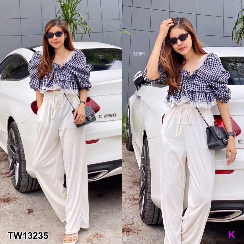 tw13235-set-2-ชิ้น-เสื้อครอป-เชือกผูกด้านหน้าอก-ผ้าทอลายสก็อตแต่งขอบลูกไม้รอบตัว-กางเกงสีขาวทรงขากระบอกผ้าร่อง