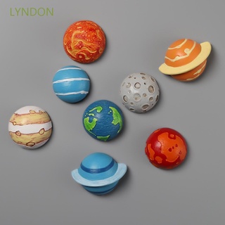 ภาพหน้าปกสินค้าLyndon สติ๊กเกอร์แม่เหล็กติดตู้เย็นลายตัวโน๊ตดาวเคราะห์ ที่เกี่ยวข้อง