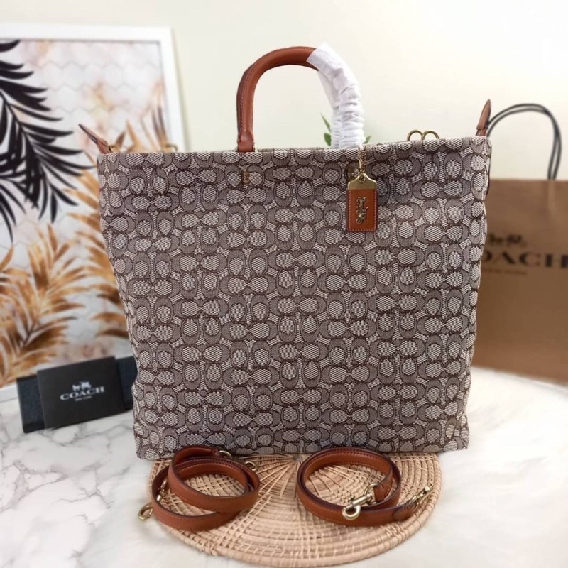 gt-gt-coach-rogue-tote-in-signature-textile-jacquard
