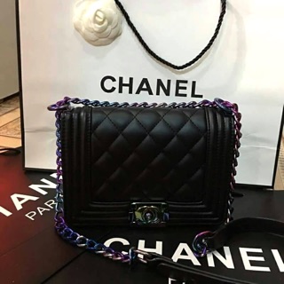 กระเป๋า Chanel boy สีรุ้ง