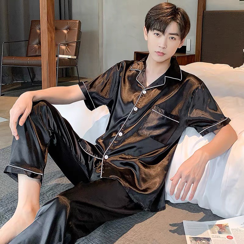 ภาพสินค้าชุดนอนแฟชั่นเกาหลีชุดนอนผ้าซาตินของผู้ชาย สีล้วนเเละพิมลาย รุ่น2813 จากร้าน sunnyshop521 บน Shopee ภาพที่ 4