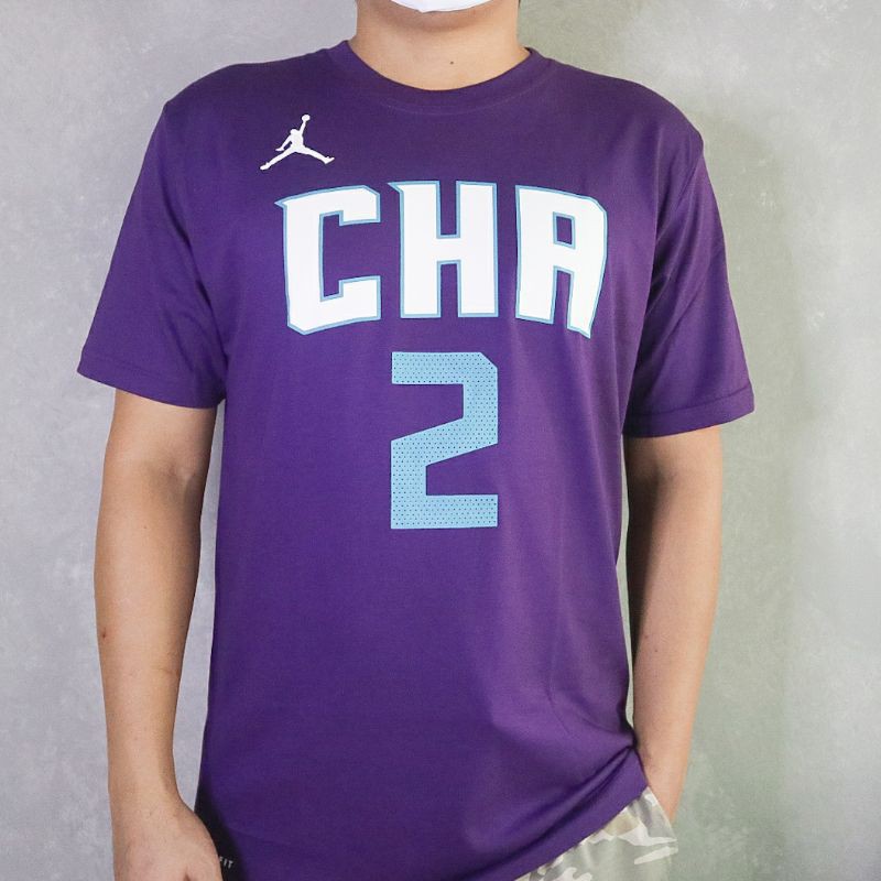 เสื้อยืดพิมพ์ลายแฟชั่นnike-เสื้อยืดบาสเก็ตบอล-พิมพ์ลาย-nba-gametime-hornets-2-ball