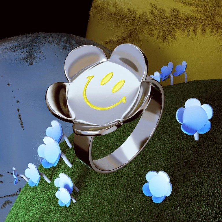 lurs-fluorescent-smiley-flower-ring