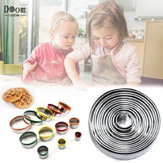 【Ready Stock】 Set of 12 Round Cookie Cutter, Circle Biscuits Cutters with Storage Tin, for Dough, Pastry, Donut, Fondant 【Doom】