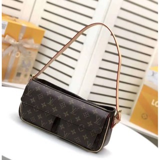 กระเป๋า​สะพาย​ข้าง​แบรนด์​ Louis​ Vuitton