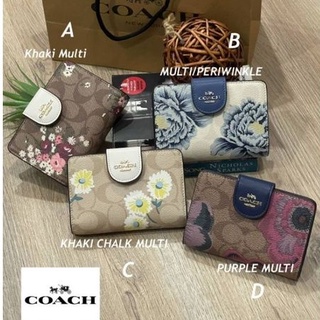 COACH MEDIUM CORNER ZIP WALLET IN SIGNATURE CANVAS