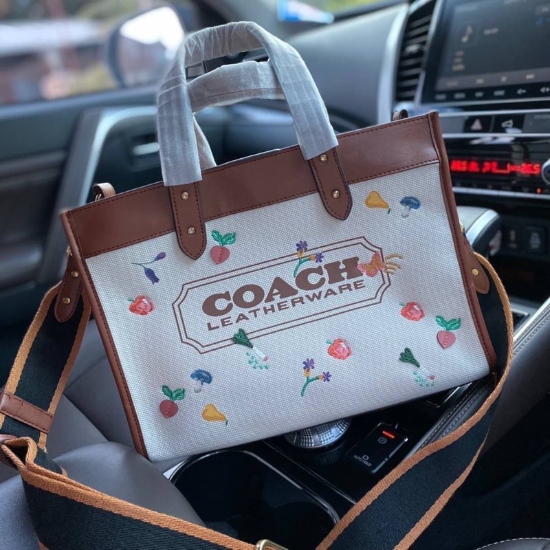 coach-2773-fild-tote-30-with-garden-embroidery-coach-badge