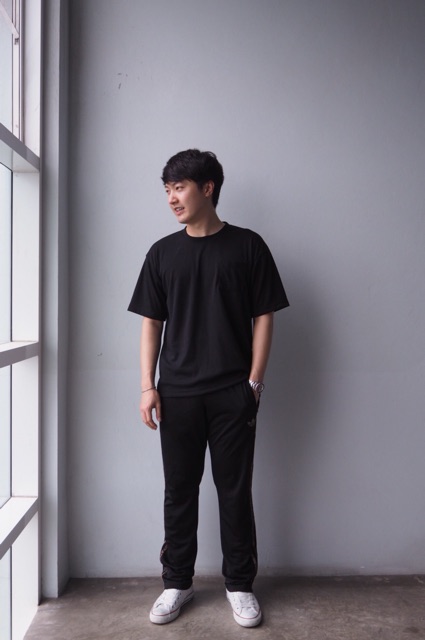 baukลด100-oversized-t-shirt-black