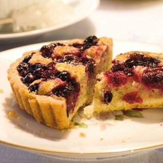 Berries And Almonds Pie  1 pcs