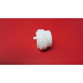 Paper pickup roller gear asembly - Gears that attach to Tray 2 pickup roller RM1-1482-020CN