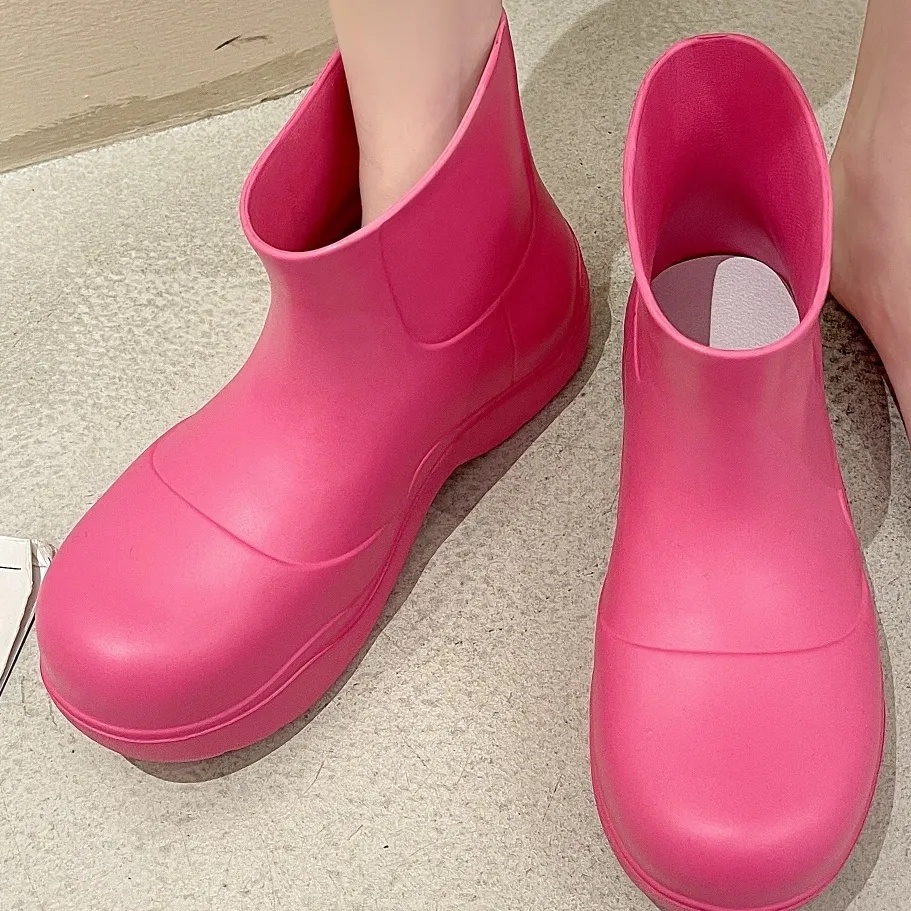 ภาพสินค้าขายใหญ่ Mona รองเท้าบูทกันฝนแฟชั่น รองเท้าบูท รองเท้าบูทกันฝน รองเท้าบูทกันน้ํา ฟิบฟอบรองเท้าผู้หญิง รองเท้าแตะ จากร้าน m5r837d5ou บน Shopee ภาพที่ 6