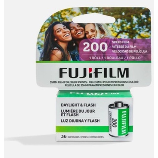 ภาพขนาดย่อของภาพหน้าปกสินค้าNew item นำเข้าจาก  Fujifilm 200 Daylight & Flash หมดอายุ 05.2024 จากร้าน strapbyvintagehouse บน Shopee