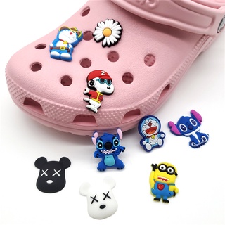 ภาพขนาดย่อของภาพหน้าปกสินค้าCrocs กระดุมตกแต่งรองเท้าแตะ pvc จากร้าน fantacystory.th บน Shopee ภาพที่ 1