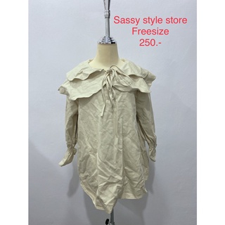 เสื้อ ทรงปล่อยๆ สีเขียวอ่อน มือหนึ่งป้ายห้อย SASSY STYLE STORE