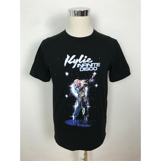 ราคาถูกเสื้อยืดผู้ชาย Kylie Minogue Infinity เสื้อยืดลําลอง แขนสั้น คอกลม พิมพ์ลายหมากรุก S-5XL S-5XL