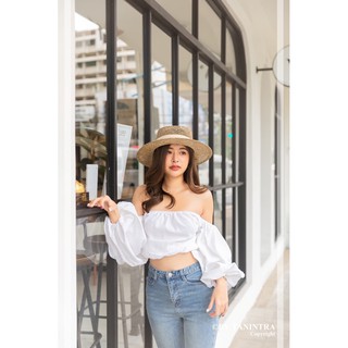 พร้อมส่ง🤍 Open back off shoulder เสื้อปาดไหล่แขนยาวโชว์หลัง