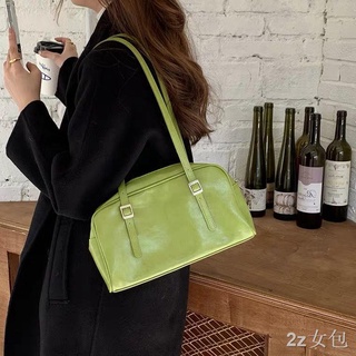 กระเป๋าสะพายข้างพร้อมส่งจ้า👜Early spring green oil wax leather shoulder bag underarm bag Korea ins bag new all-match fe