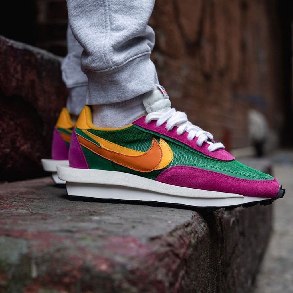 nike-sacai-waffle-pink-green