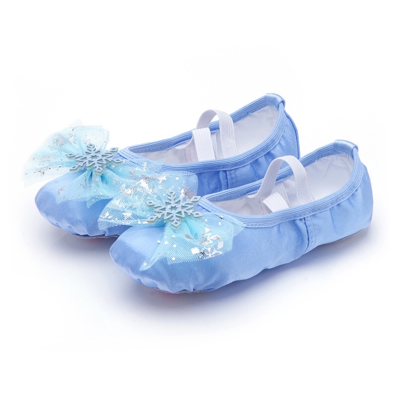 พร้อมส่งจากไทย-รองเท้าบัลเล่ต์ผ้าซาตินสีฟ้าสีชมพูแสนสวยลายเกร็ดหิมะ