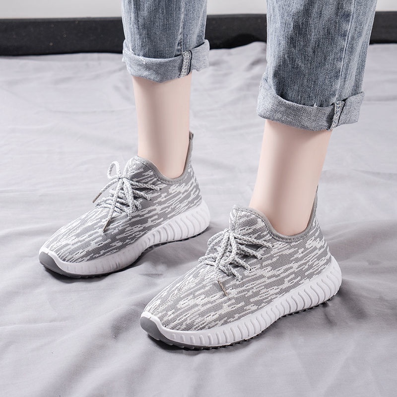 ภาพหน้าปกสินค้ารองเท้าผ้าใบแฟชั่นผู้หญิง Sneaker แบบผูกเชือก