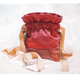 กระเป๋าถือรุ่น Duo Aurous Beely Bag สีแดงประกายเพชร กว้าง21cm ยาว12cm สูง29cm