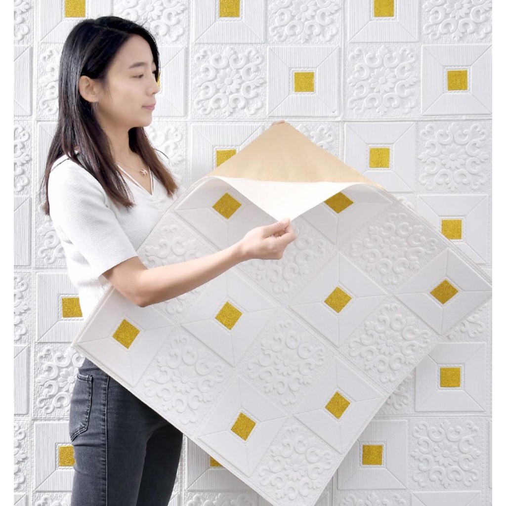 ภาพหน้าปกสินค้าพร้อมส่ง แผ่นใหญ่ 70x70 cm 3D wallpaper ติดผนัง ติดเพดาน วอลเปเปอร์สามมิติ 3 มิติ แผ่นติดเพดาน มีกาวในตัว จากร้าน homeproplus บน Shopee