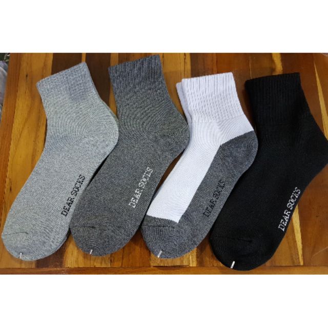 ภาพหน้าปกสินค้าถุงเท้าชนิดหนาทั้งตัว ถุงเท้าเพื่อสุขภาพหนาพิเศษ ความยาวข้อเท้า (Dear Socks) คู่ละ