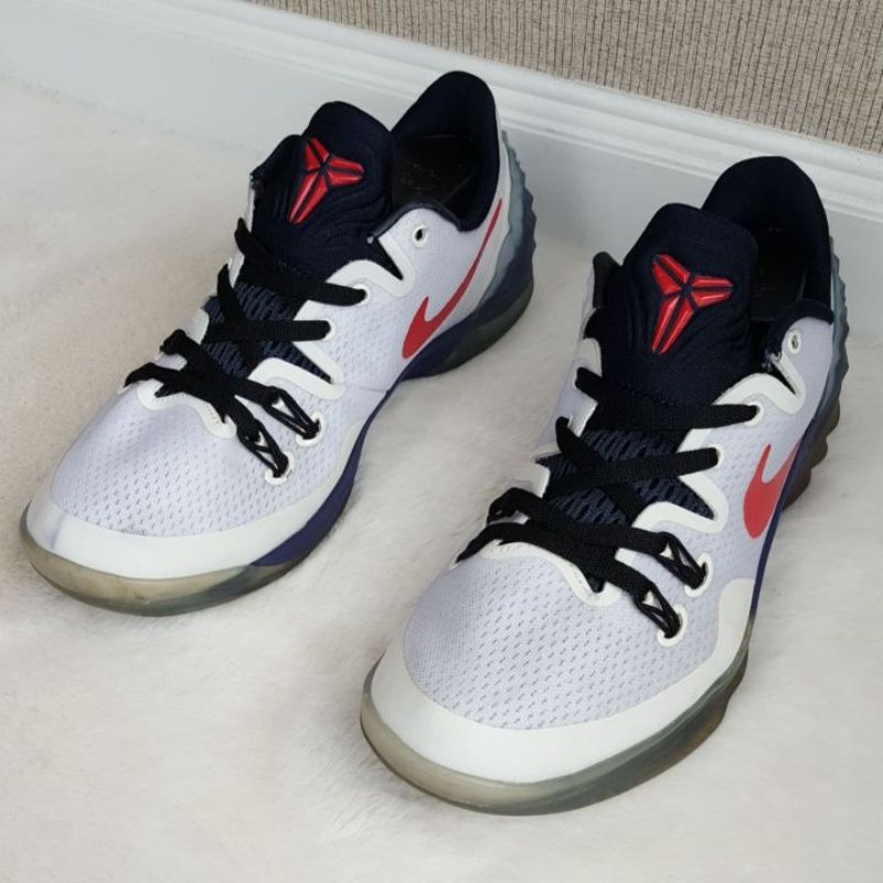 Nike hotsell venomenon shoes