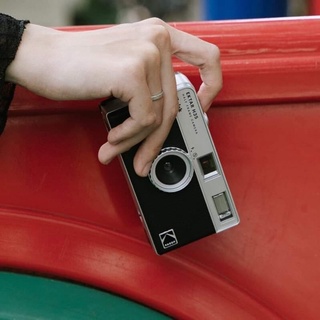 ภาพขนาดย่อของภาพหน้าปกสินค้าKODAK EKTAR H35 Half Frame Film Camera กล้องฟิล์มแบบ Half Frame ถ่ายได้มากถึง 72 รูป จากร้าน maematinee บน Shopee
