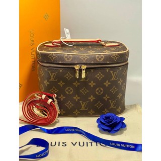 กระเป๋าสะพายข้าง​/กระเป๋าเครื่องสำอา​งค์​ Louis​ Vuitton​