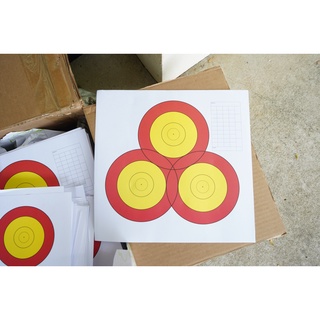 ภาพหน้าปกสินค้าx1 ELONG Target paper 26x26cm 3-Target ที่เกี่ยวข้อง