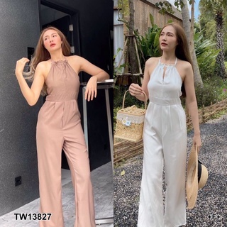 ภาพหน้าปกสินค้าTW13827 จั้มสูทสายเดี่ยวคล้องคอขายาว  Single-breasted halter-neck jumpsuit. ซึ่งคุณอาจชอบสินค้านี้