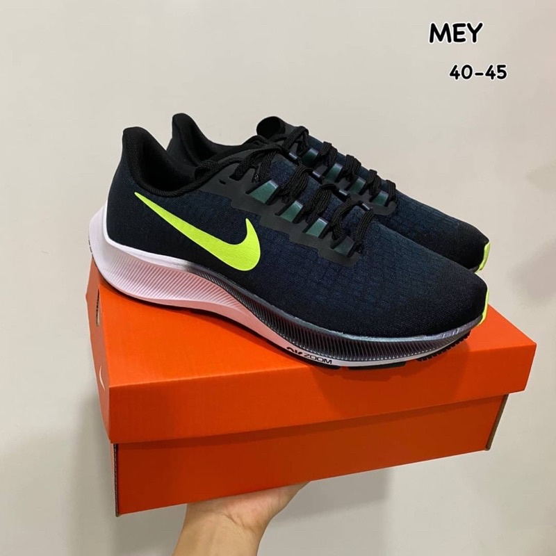 ภาพหน้าปกสินค้ารองเท้าผ้าใบNIKE AIR ZOOM PEGASUS 37 รองเท้าผ้าใบวิ่งผู้ชายรองเท้ามีหลายสีให้เลือกสินค้าพร้อมส่ง จากร้าน best_sneakers7 บน Shopee