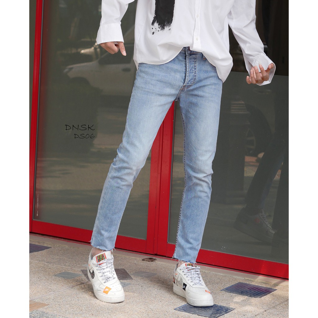ภาพหน้าปกสินค้าSkinny Fit Jeans ขาเต่อ สไตล์เกาหลี No.DS06 จากร้าน namew บน Shopee