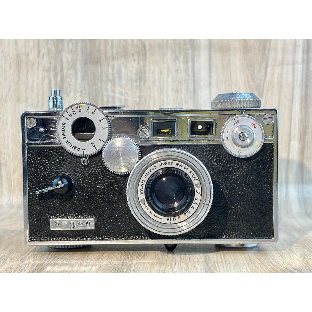 Appareil photo Argus C3 35 mm, « The Brick », noir et chrome