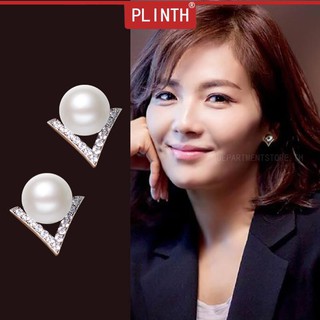 Plinth 925 Joy ต่างหูมุกทรงสามเหลี่ยม 1824