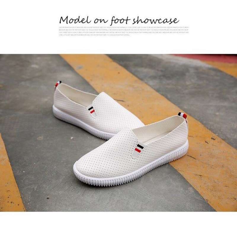 shop-รองเท้าผู้หญิงวัยรุ่น-หนังpuใส่สบาย-สีขาว