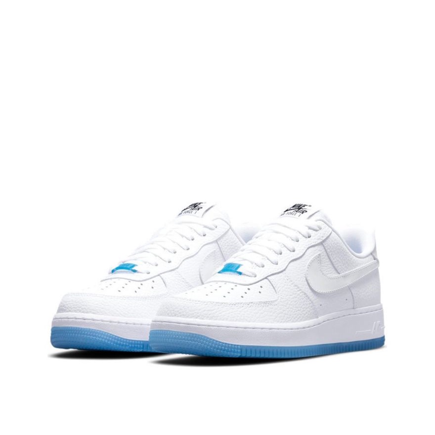 ภาพหน้าปกสินค้าจัดส่งที่รวดเร็ว Nike Air Force 1 White แท้ แฟชั่นรองเท้ากีฬา สินค้าพร้อมกล่อง จัดส่งฟรี จากร้าน sdgsdera บน Shopee