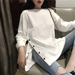 เสื้อยืดสีขาวเสื้อยืดแขนยาวสีพื้นสไตล์เกาหลีสำหรับผู้หญิง