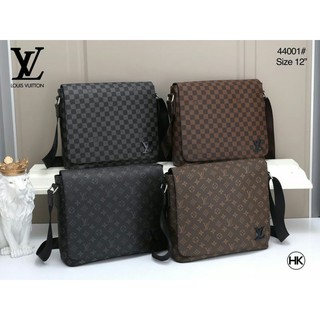 กระเป๋าสไตล์หลุยส์ LVbag style กระเป๋าสะพายข้างผู้ชายเกรดพรีเมี่ยมอุปกรณ์ การ์ด+ถุงผ้า กระเป๋าสะพายข้างผู้ชาย ติดโลโก้