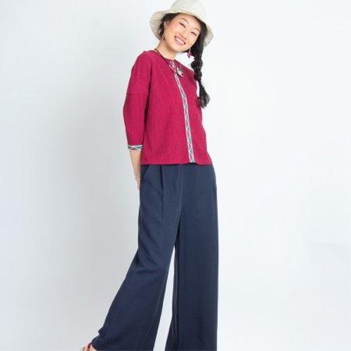 c-amp-d-cotton-normal-blouse-เสื้อซีแอนด์ดี-เสื้อไม่มีปก-แขนยาว-ผ้าเทนเซล-สีแดง-cr3rde